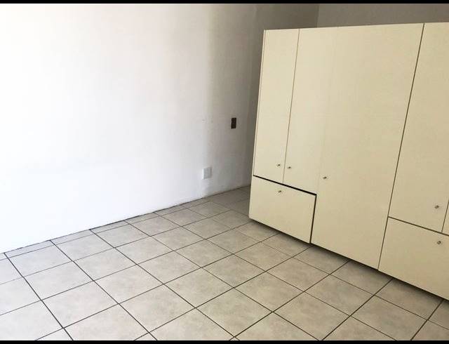 1 bed property to rent in WOODSTOCK